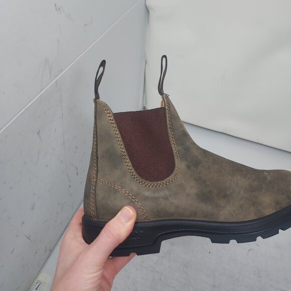Blundstone WOMENS Chelsea Rustic Brown Boot - Picture 2 of 8